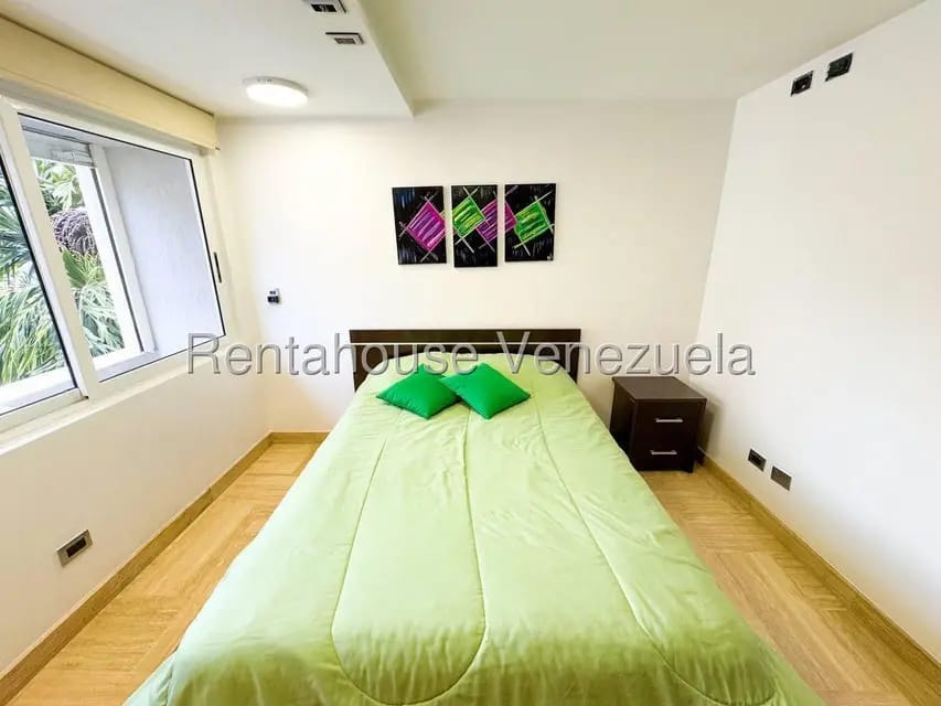 Comercial (Edificio) en Venta en Los Palos Grandes, Distrito Metropolitano - 34