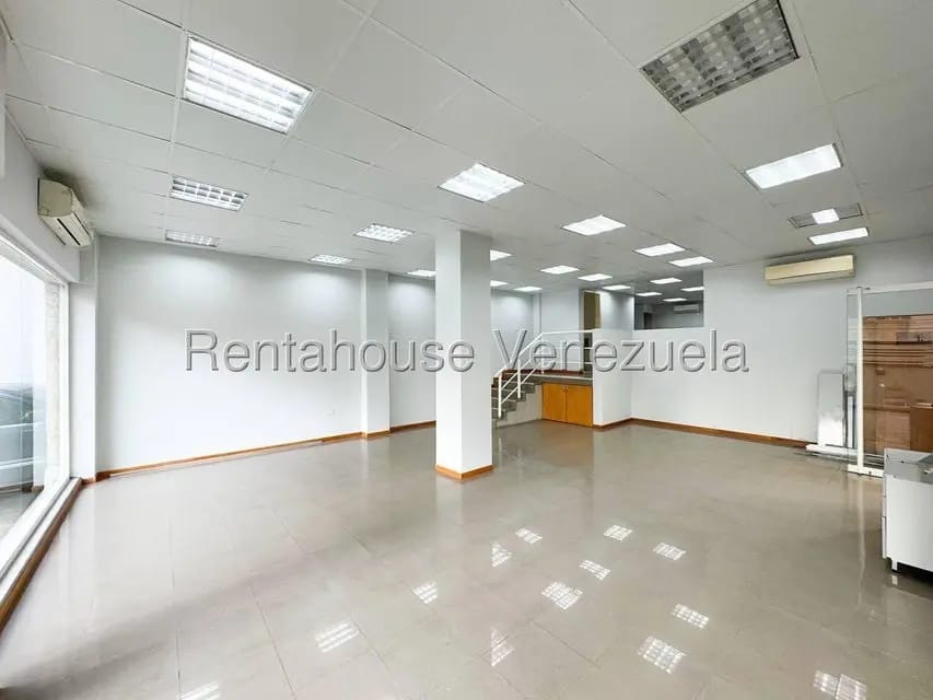 Comercial (Edificio) en Venta en Los Palos Grandes, Distrito Metropolitano - 35