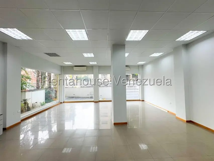 Comercial (Edificio) en Venta en Los Palos Grandes, Distrito Metropolitano - 48