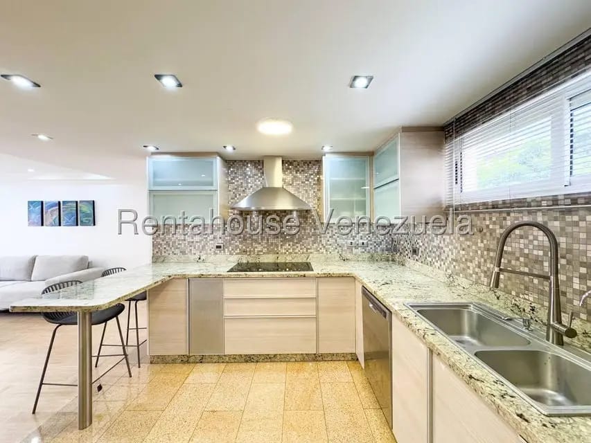 Comercial (Edificio) en Venta en Los Palos Grandes, Distrito Metropolitano - 57