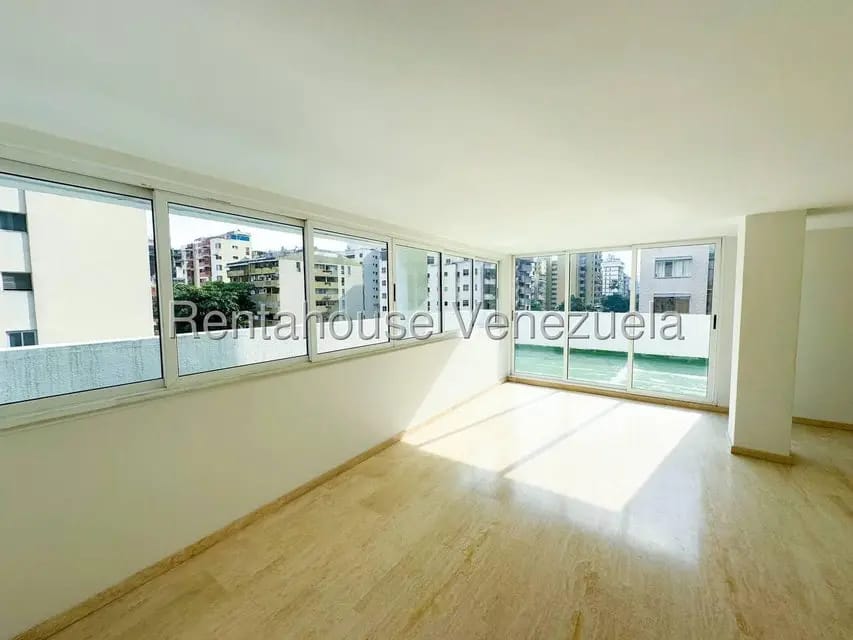 Comercial (Edificio) en Venta en Los Palos Grandes, Distrito Metropolitano - 59