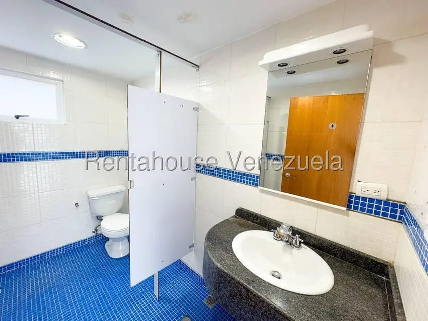 Comercial (Edificio) en Venta en Los Palos Grandes, Distrito Metropolitano - 72