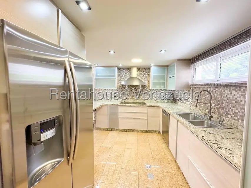 Comercial (Edificio) en Venta en Los Palos Grandes, Distrito Metropolitano - 79