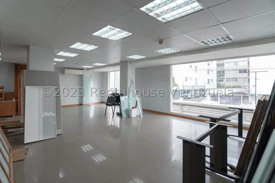 Comercial (Edificio) en Venta en Los Palos Grandes, Distrito Metropolitano - 9