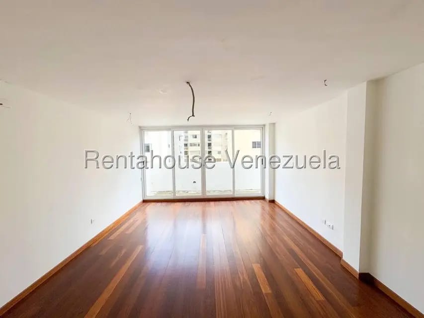 Comercial (Edificio) en Venta en Los Palos Grandes, Distrito Metropolitano - 93