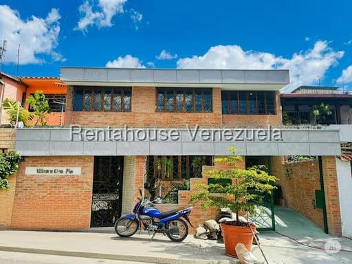 Casa (Duplex) en Venta en Santa Cecilia, Distrito Metropolitano