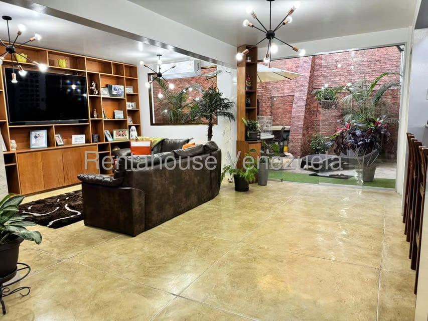 Casa (Duplex) en Venta en Santa Cecilia, Distrito Metropolitano - 15