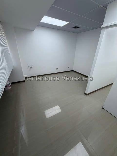 Comercial (Consultorio Medico) en Alquiler en San Bernardino, Distrito Metropolitano - 11