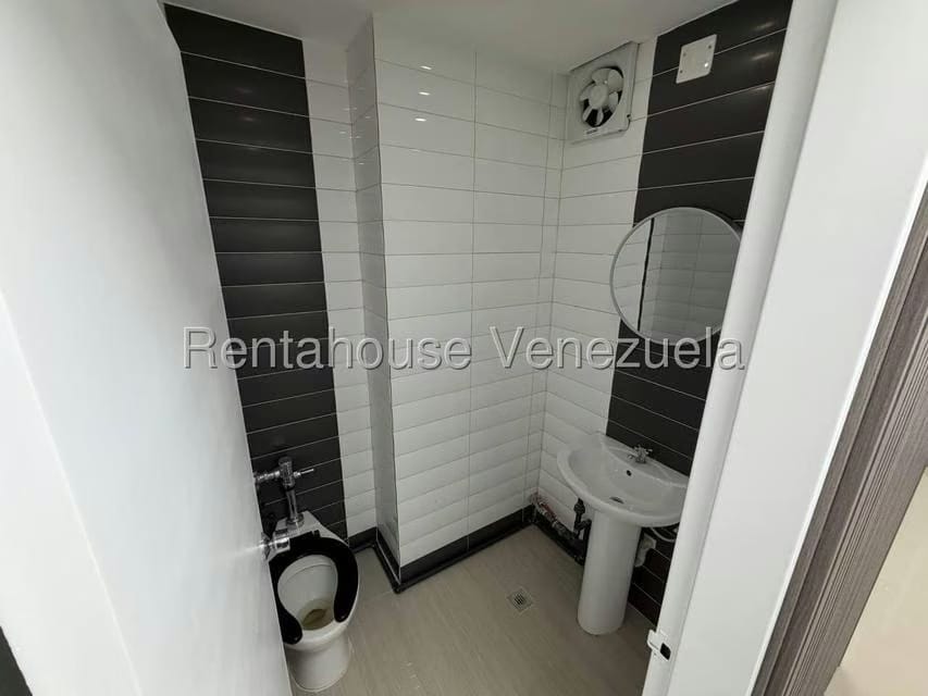 Comercial (Consultorio Medico) en Alquiler en San Bernardino, Distrito Metropolitano - 8