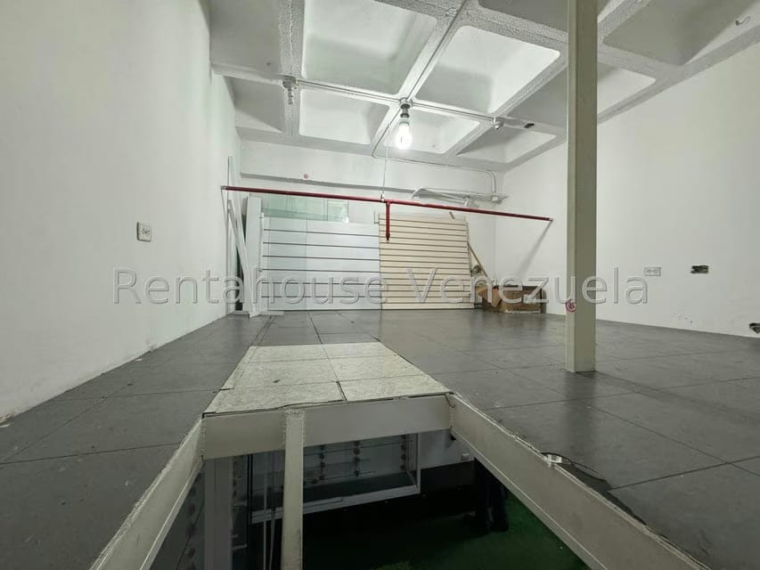 Comercial (Local Comercial) en Alquiler en Prados del Este, Distrito Metropolitano - 8