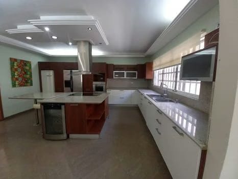 CASA EN VENTA URB. EL PARRAL - 4