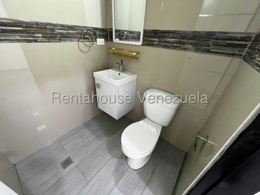 Comercial (Local Comercial) en Alquiler en Los Jarales, Carabobo - 13