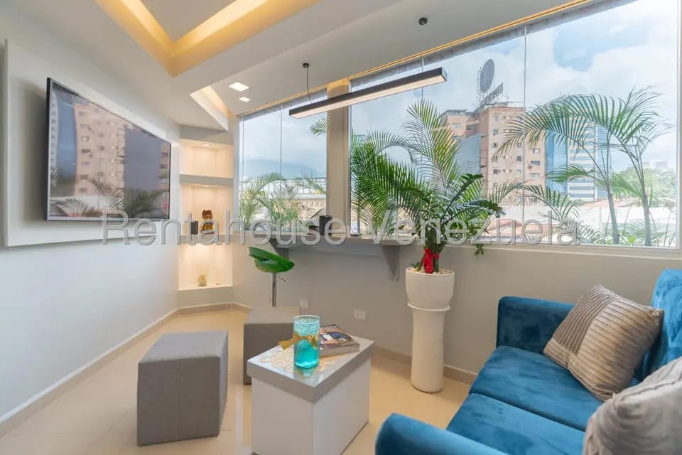 Comercial (Local Comercial) en Venta en El Rosal, Distrito Metropolitano - 13