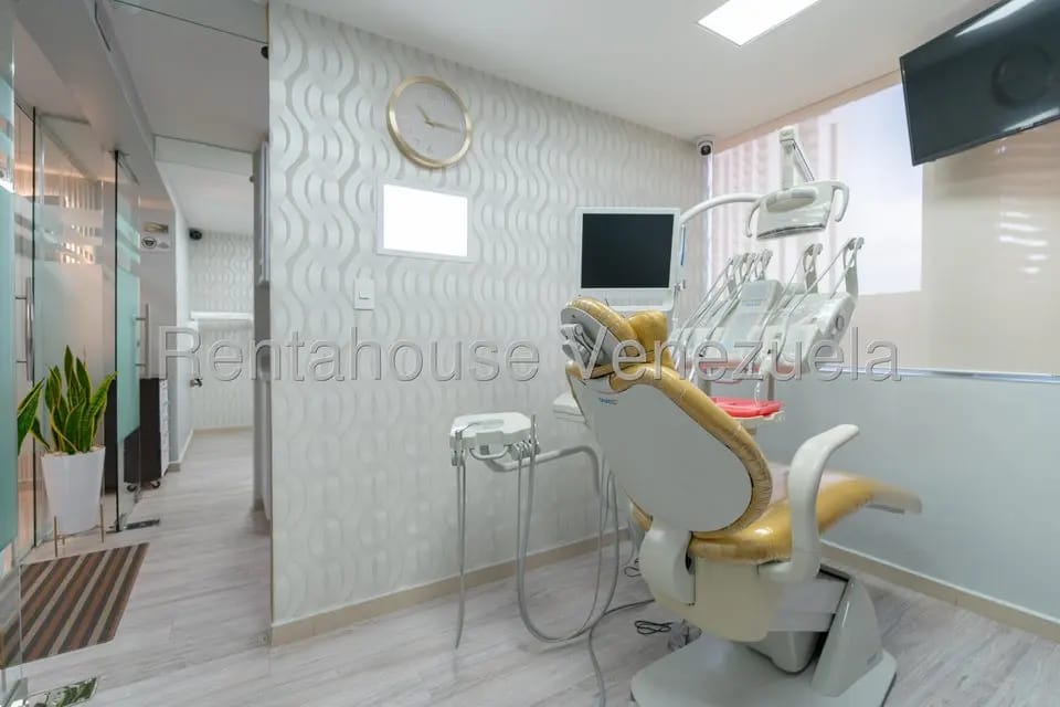 Comercial (Local Comercial) en Venta en El Rosal, Distrito Metropolitano - 16