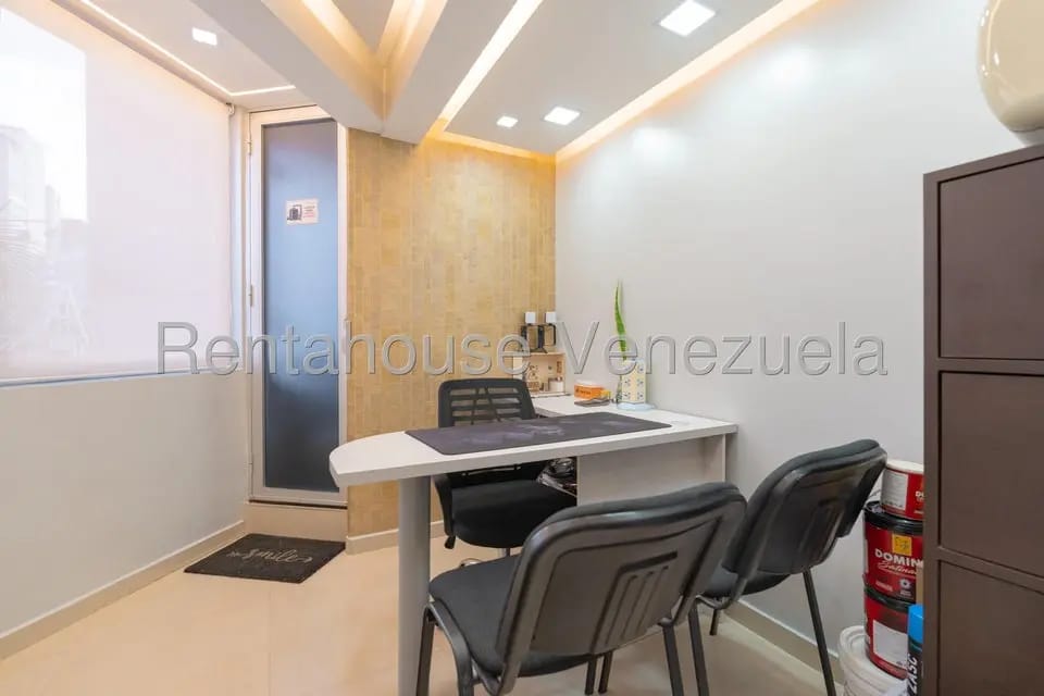 Comercial (Local Comercial) en Venta en El Rosal, Distrito Metropolitano - 19