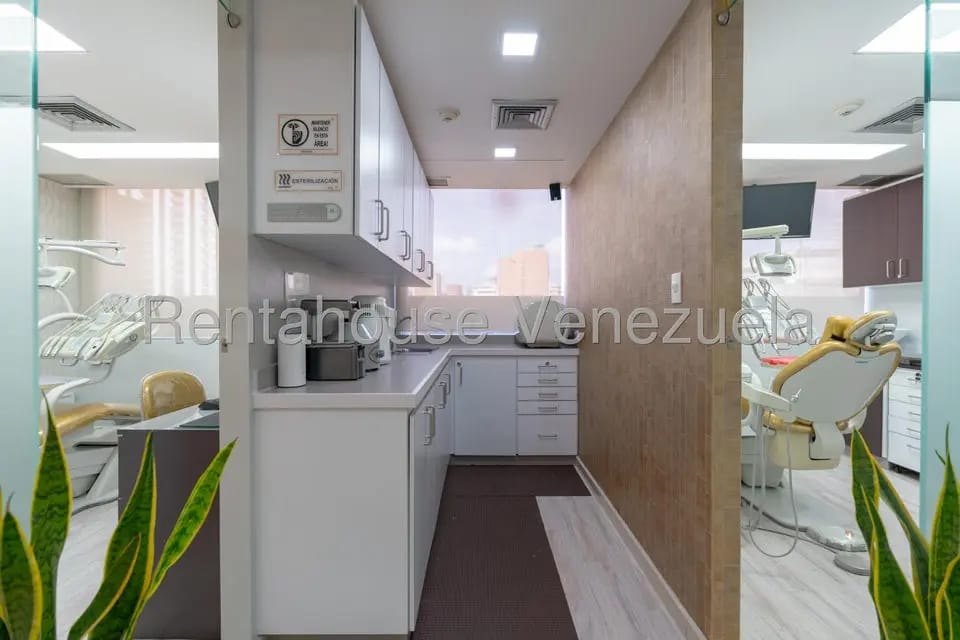 Comercial (Local Comercial) en Venta en El Rosal, Distrito Metropolitano - 22