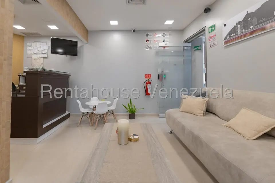 Comercial (Local Comercial) en Venta en El Rosal, Distrito Metropolitano - 9