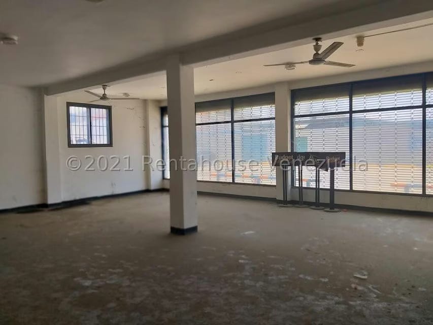 Comercial (Local Comercial) en Venta en Cumana, Zulia - 3