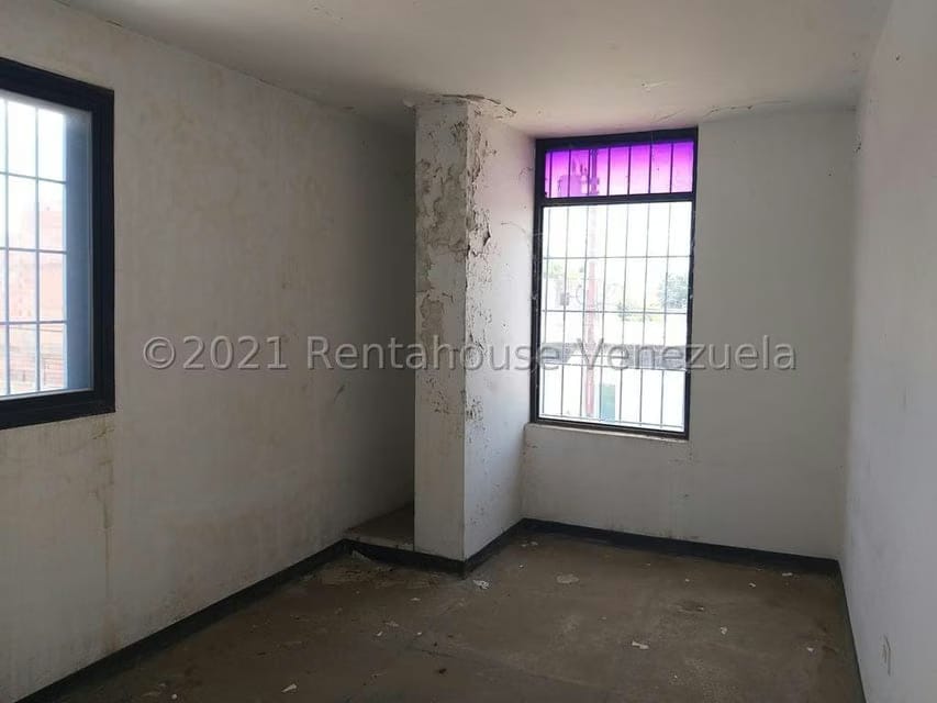 Comercial (Local Comercial) en Venta en Cumana, Zulia - 23