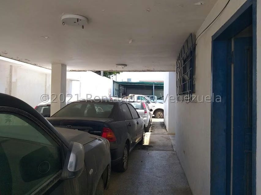 Comercial (Local Comercial) en Venta en Cumana, Zulia - 32