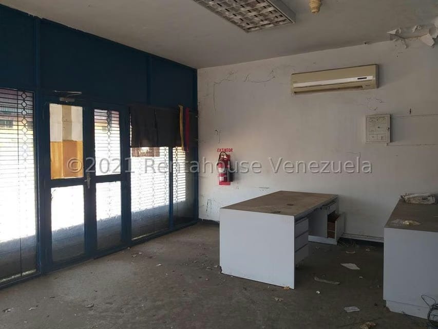 Comercial (Local Comercial) en Venta en Cumana, Zulia - 8
