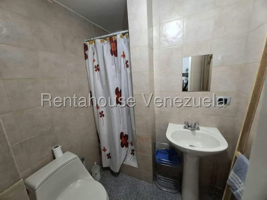 Apartamento (1 Nivel) en Venta en Las Esmeraldas, Distrito Metropolitano - 19