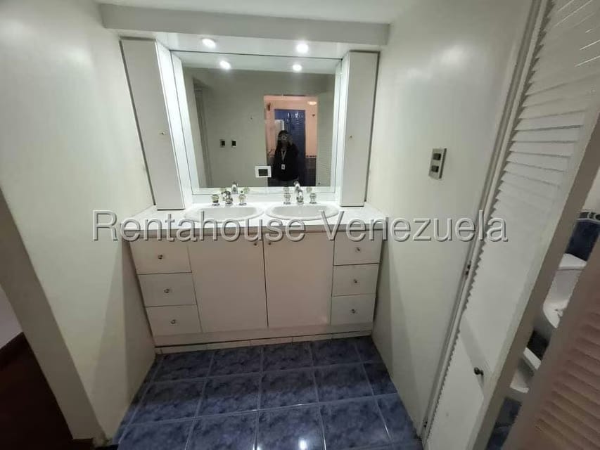 Apartamento (1 Nivel) en Venta en Las Esmeraldas, Distrito Metropolitano - 33