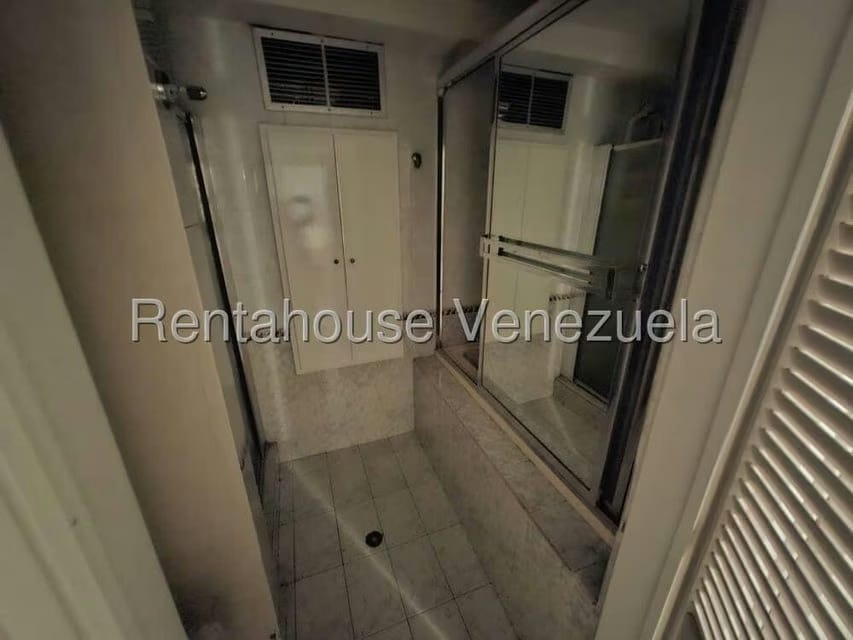 Apartamento (1 Nivel) en Venta en Las Esmeraldas, Distrito Metropolitano - 39