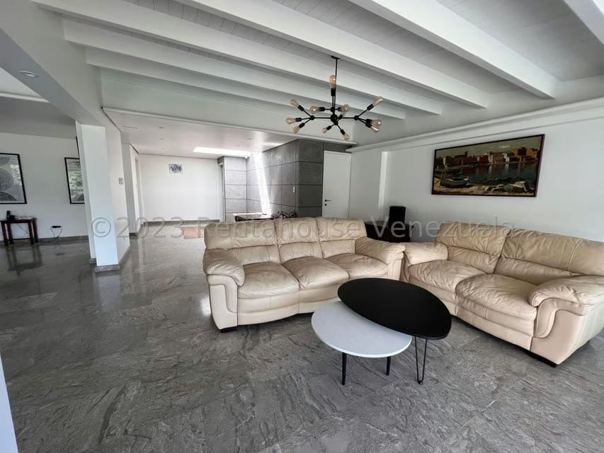 Apartamento (1 Nivel) en Venta en Cumbres de Curumo, Distrito Metropolitano - 17