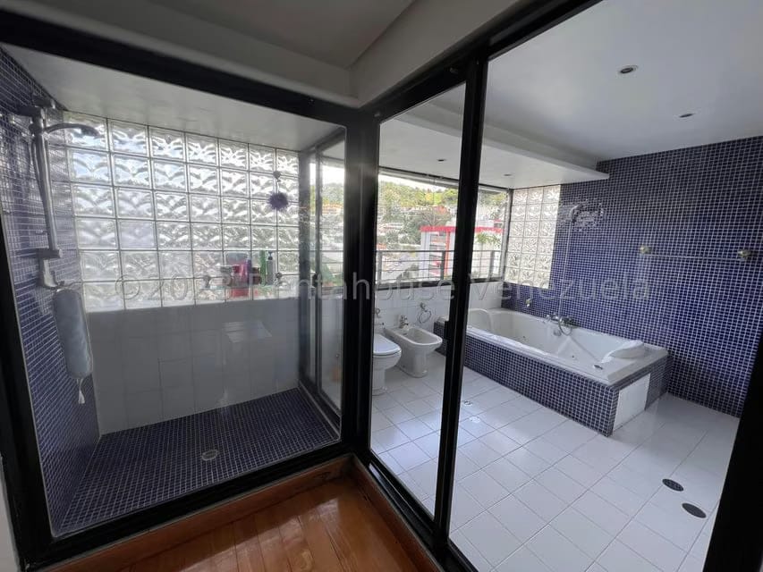 Apartamento (1 Nivel) en Venta en Cumbres de Curumo, Distrito Metropolitano - 30