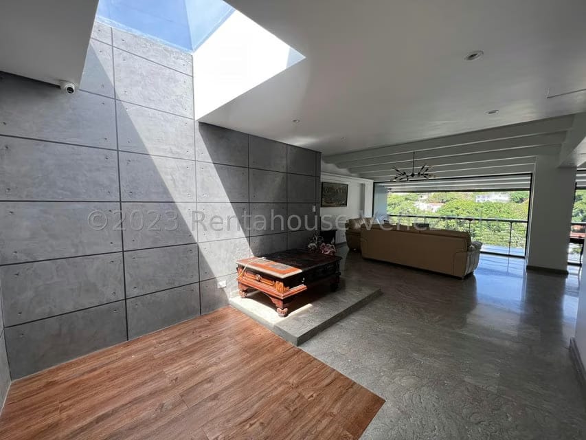 Apartamento (1 Nivel) en Venta en Cumbres de Curumo, Distrito Metropolitano - 4