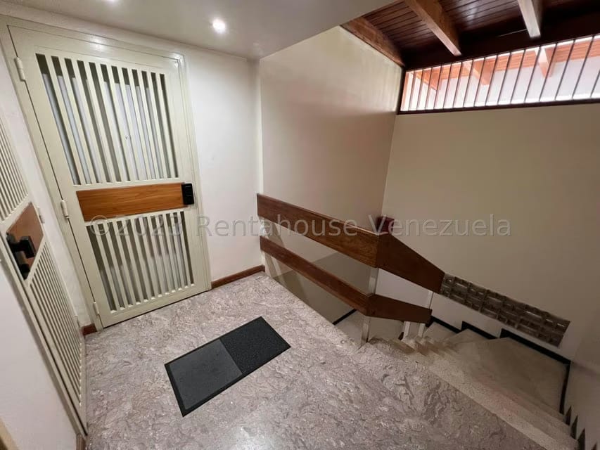 Apartamento (1 Nivel) en Venta en Cumbres de Curumo, Distrito Metropolitano - 45