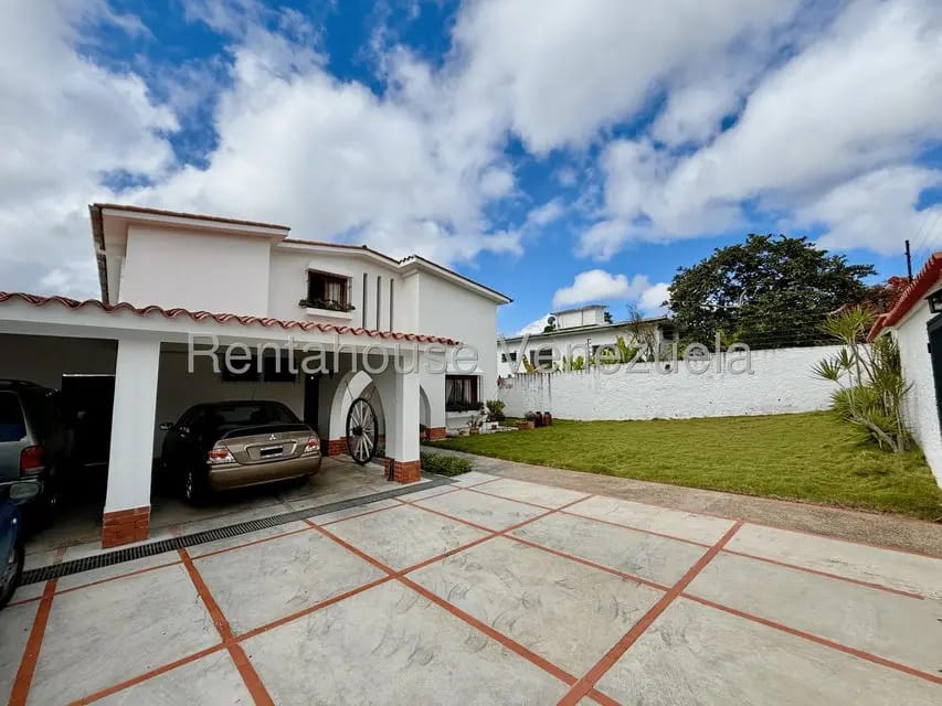 Casa (Multipes Niveles) en Venta en Lomas de La Trinidad, Distrito Metropolitano - 3