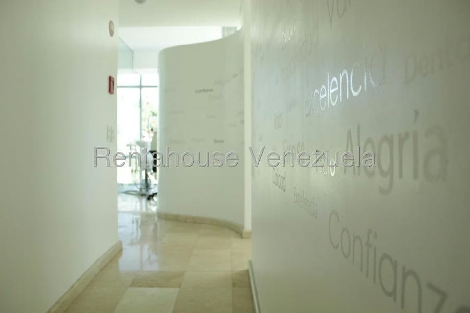 Comercial (Consultorio Medico) en Alquiler en La Trinidad, Distrito Metropolitano - 12