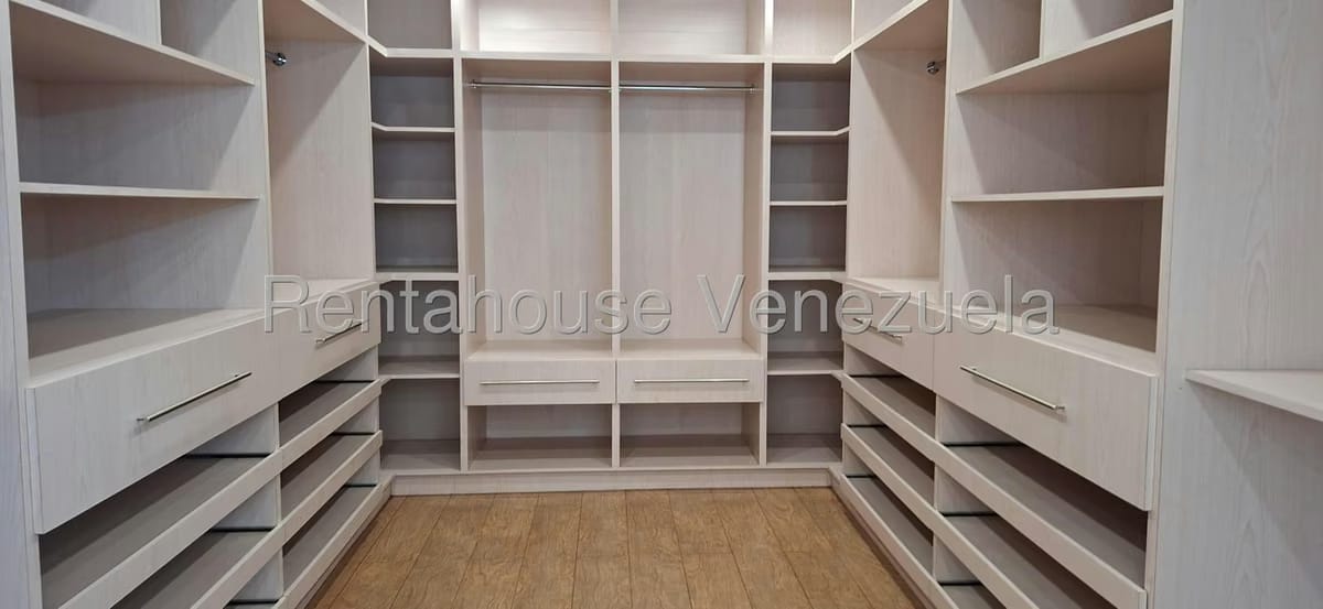 Casa (Multipes Niveles) en Venta en La Mara, Merida - 41