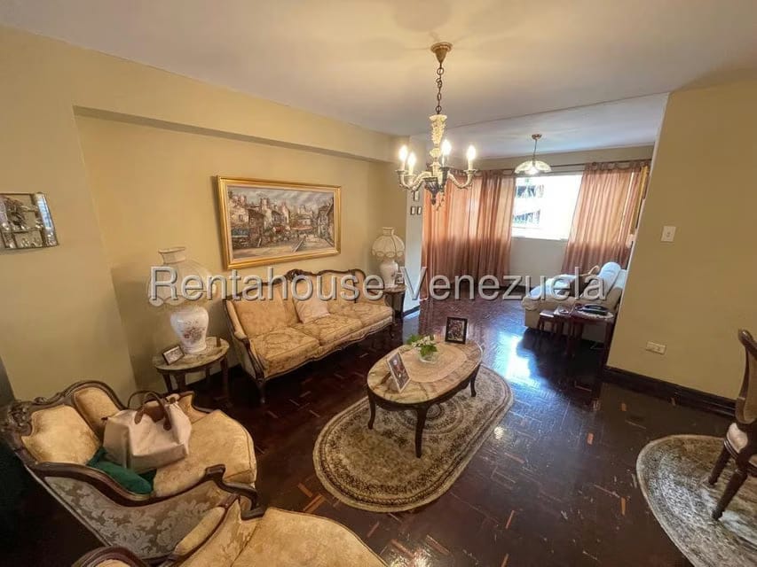 Apartamento (1 Nivel) en Venta en Los Naranjos del Cafetal, Distrito Metropolitano - 12