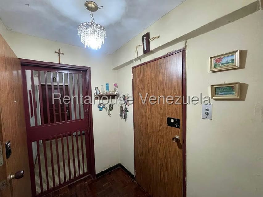 Apartamento (1 Nivel) en Venta en Los Naranjos del Cafetal, Distrito Metropolitano - 8
