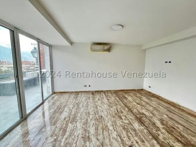 Apartamento (1 Nivel) en Venta en Los Naranjos de Las Mercedes, Distrito Metropolitano - 11