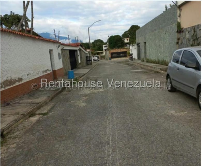 Terreno (Residencial) en Venta en Prados del Este, Distrito Metropolitano - 2