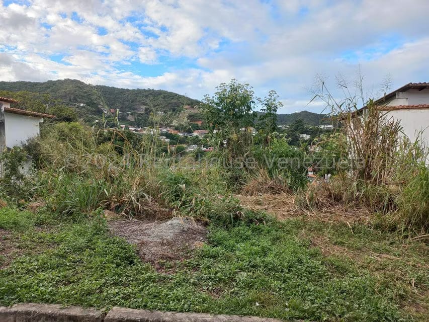 Terreno (Residencial) en Venta en Prados del Este, Distrito Metropolitano - 4