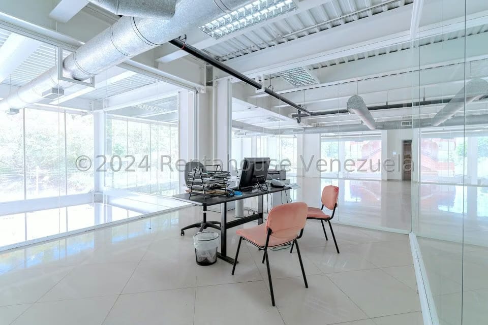 Comercial (Edificio) en Venta en Municipio Carrizal, Miranda - 25