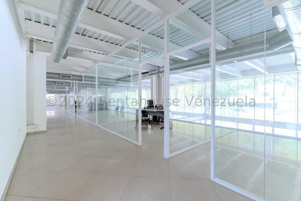 Comercial (Edificio) en Venta en Municipio Carrizal, Miranda - 26
