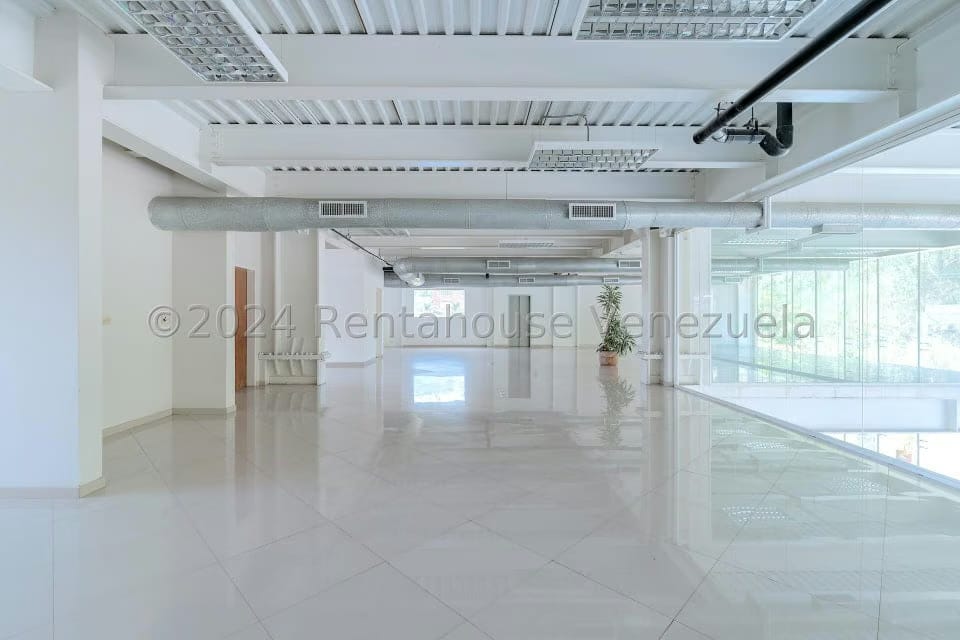 Comercial (Edificio) en Venta en Municipio Carrizal, Miranda - 28