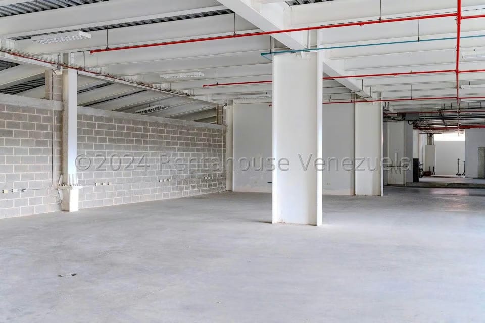 Comercial (Edificio) en Venta en Municipio Carrizal, Miranda - 40