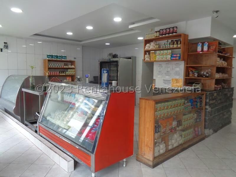 Comercial (Local Comercial) en Venta en Parroquia Catedral, Lara - 2