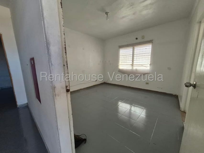 Comercial (Galpon - Deposito) en Alquiler en Nuevo Pueblo, Falcon - 3