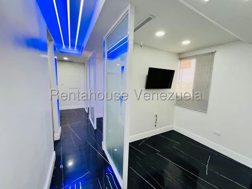 Comercial (Oficina) en Alquiler en Avenida Bolivar, Aragua - 14