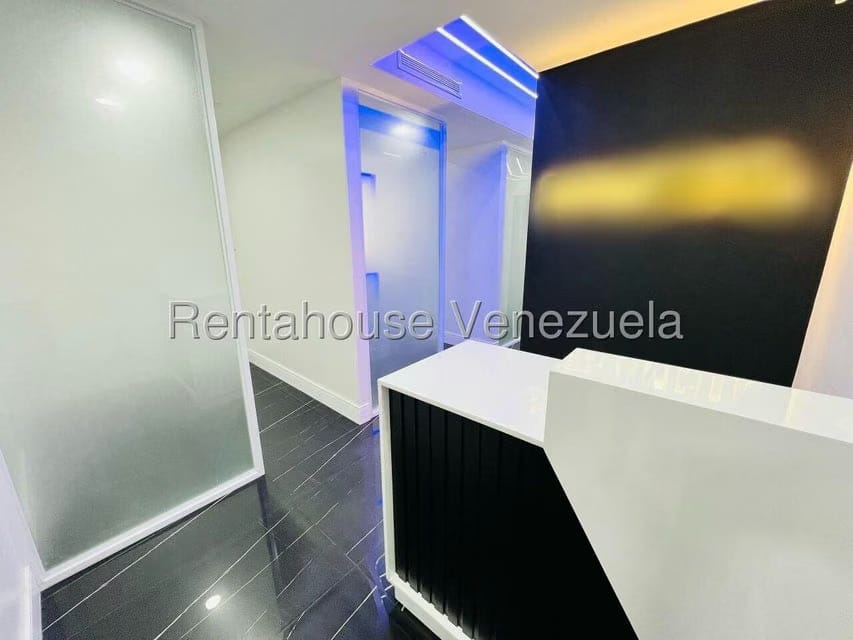 Comercial (Oficina) en Alquiler en Avenida Bolivar, Aragua - 3