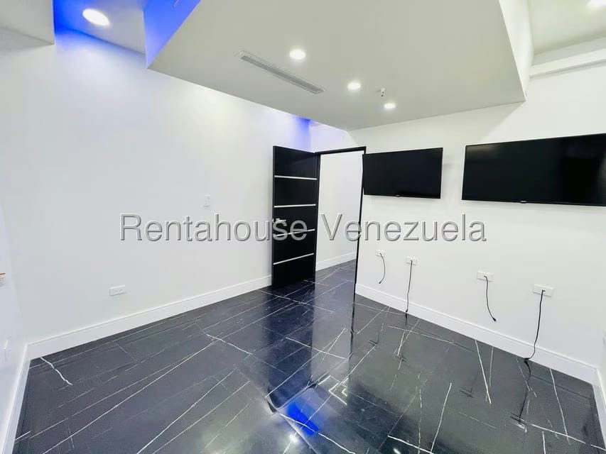 Comercial (Oficina) en Alquiler en Avenida Bolivar, Aragua - 8