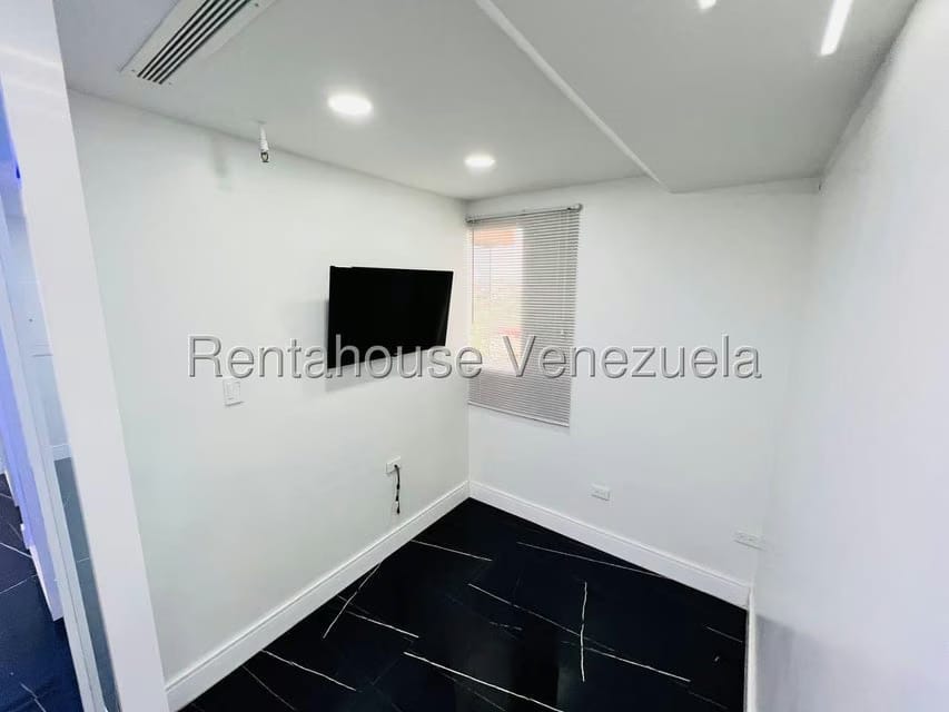 Comercial (Oficina) en Alquiler en Avenida Bolivar, Aragua - 10